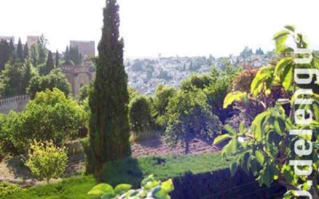 Garden inside Alhambra