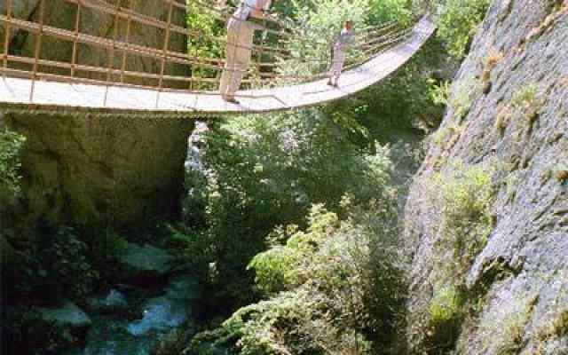 Suspension bridge in Sierra Nevada